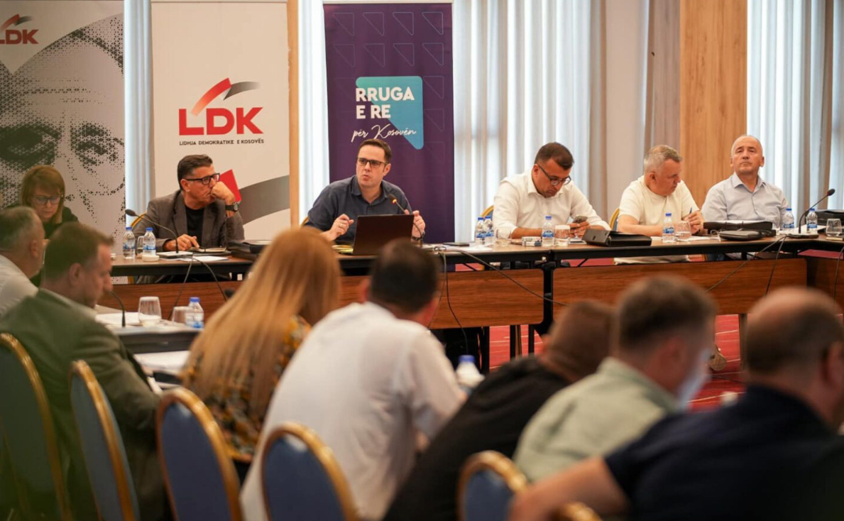 Përgatitjet për zgjedhje, Abdixhiku mbledh kryetarët e degëve të LDK’së: Gati për betejën përpara