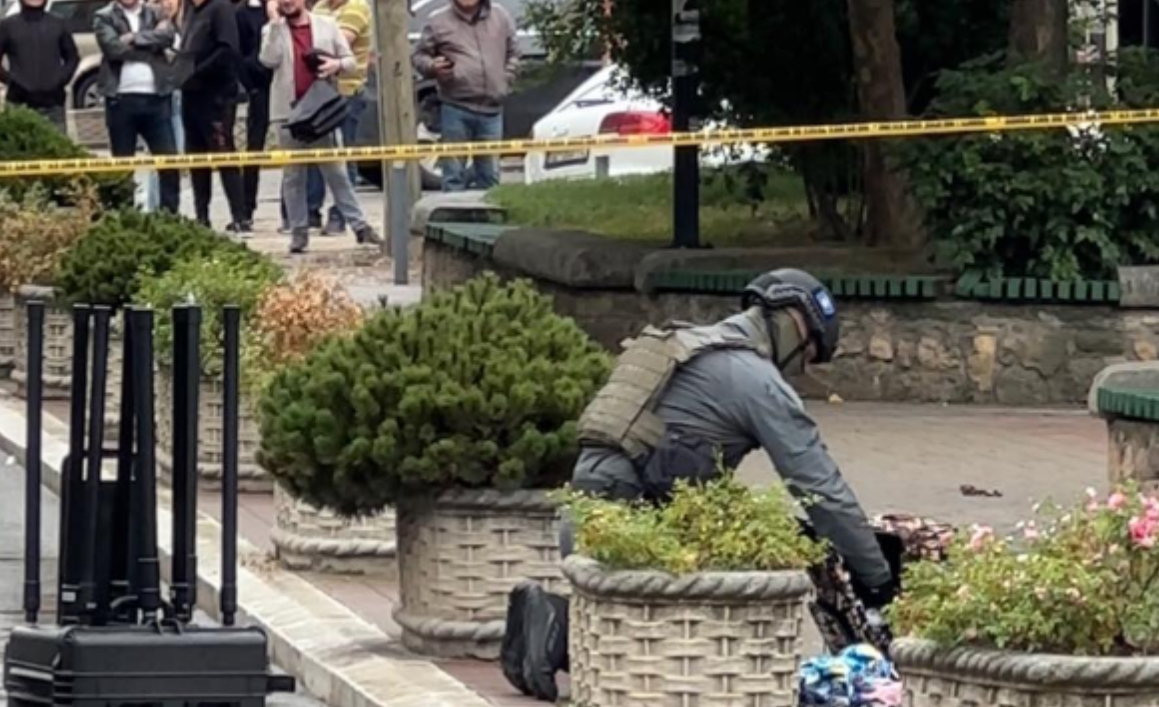 Hapet valixhja e dyshimtë te Komuna e Mitrovicës, brenda kishte rroba