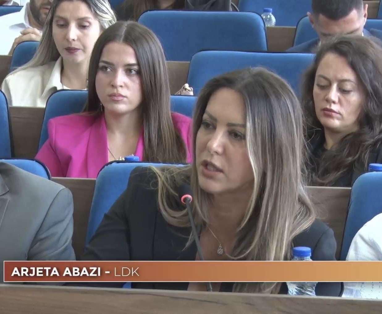 Arjeta Abazi e LDK-së: Kërkon mbështetje për gratë në biznes dhe HANDIKOS gjatë seancës për buxhetin e Podujevës