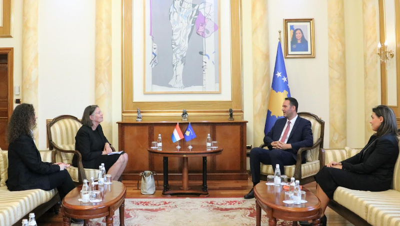 Konjufca takon ambasadoren e re të Holandës, flasin për lehtësimin e çështjeve të diasporës