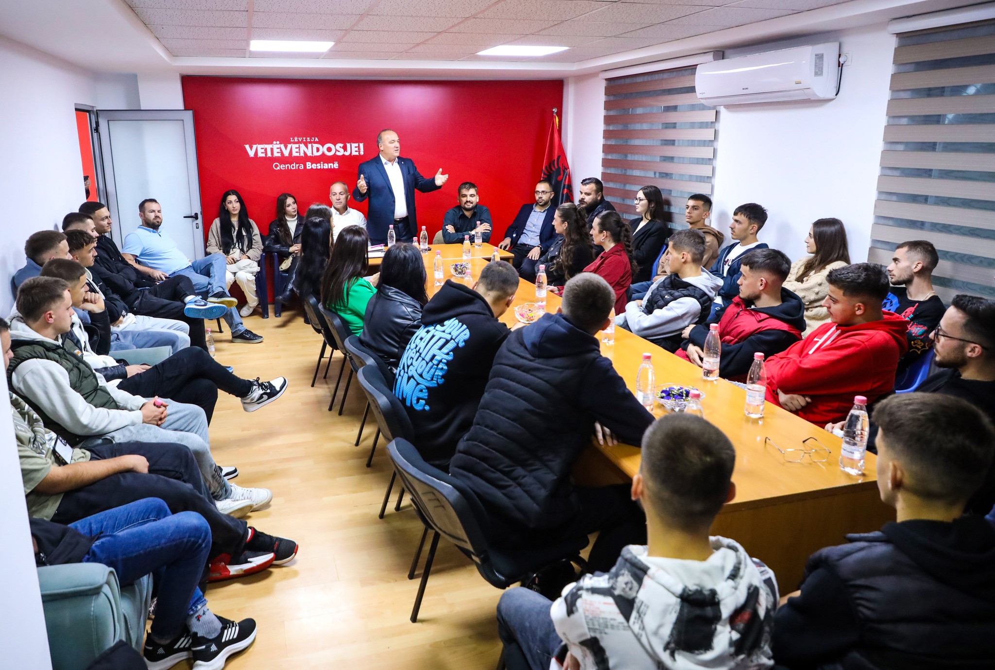 Mbi 50 anëtarësime të reja në Lëvizjen VETËVENDOSJE! në Podujevë