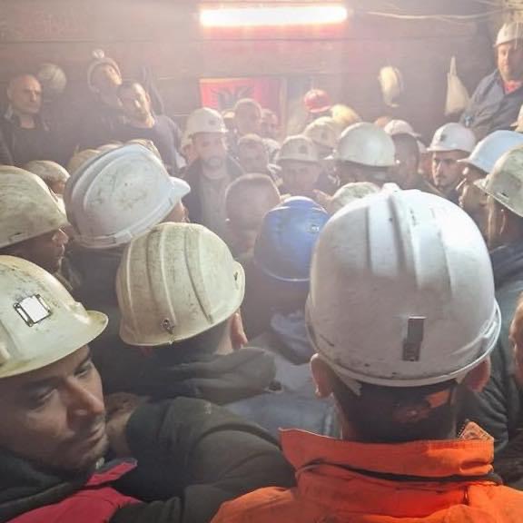 Trepça ua dha vetëm 51% të rrogave, menaxhmenti arsyetohet se paguajti borxhe të tjera