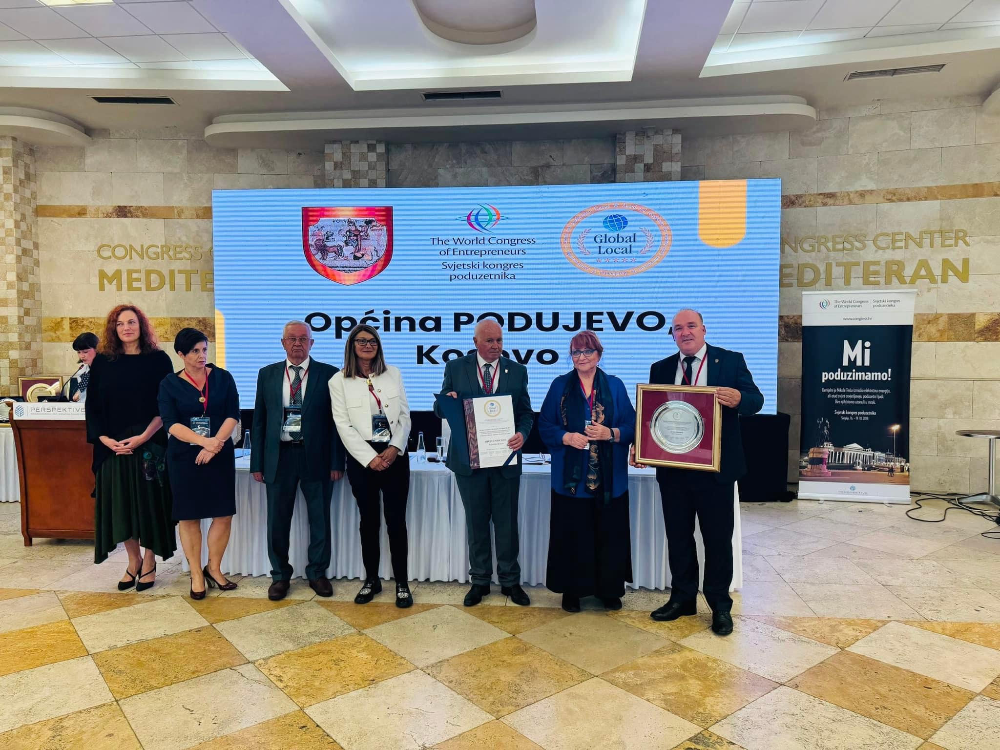 Komuna e Podujevës nderohet me çmimin ndërkombëtar “GLOBALLOCAL” në Budva, Mal i Zi