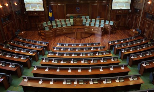 Subjekteve politike u kërkohet t’i kenë 50% gra në lista zgjedhore -DnV ua rekomandon modelin “zebër”