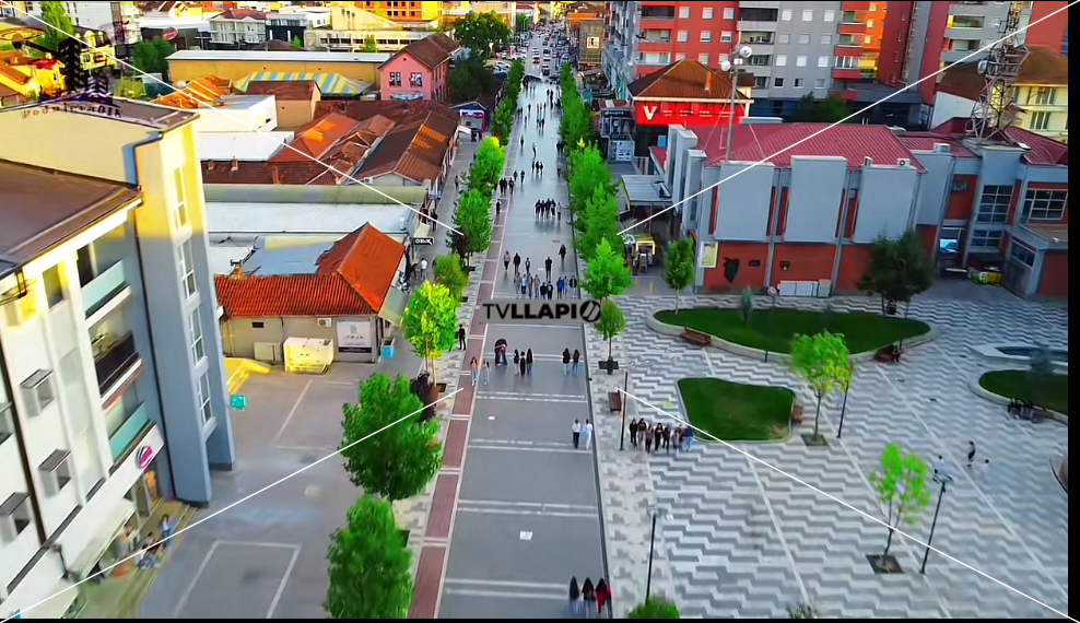 Mot me diell dhe vranësira