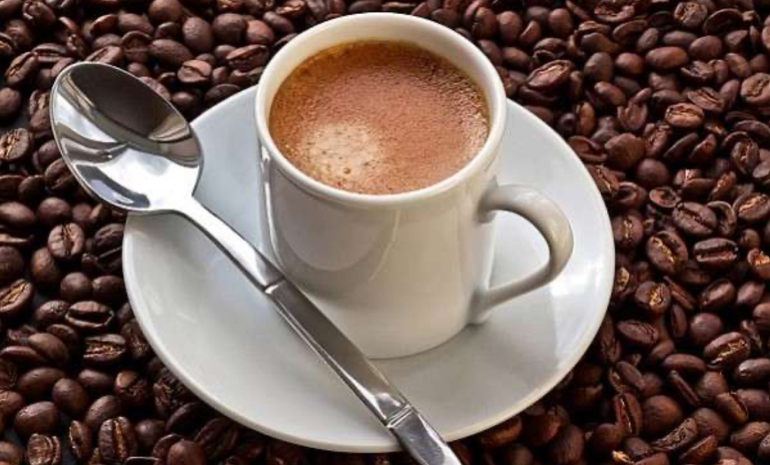 Si ndikon kafeja te sistemi nervor brenda 15 minutash