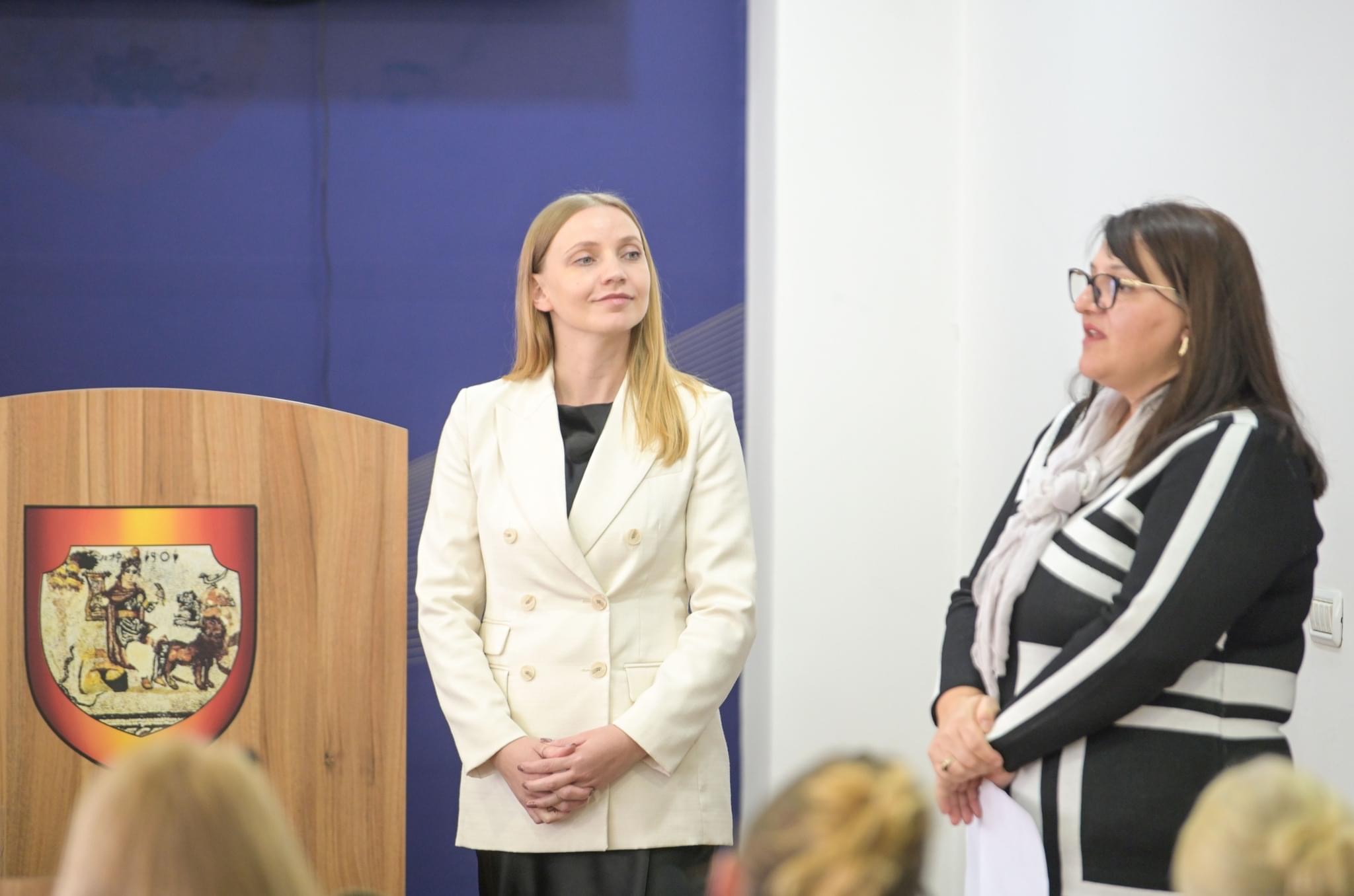 Podujevë: U mbajt sesion informues për trajnimin “Kujdesi ndaj fëmijëve”