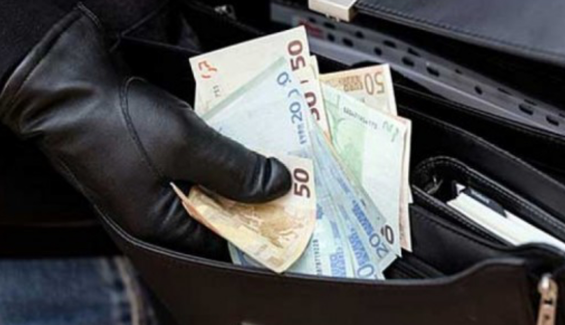 Grabitet një shtetas turk një Prishtinë, iu vodhën dokumente e para