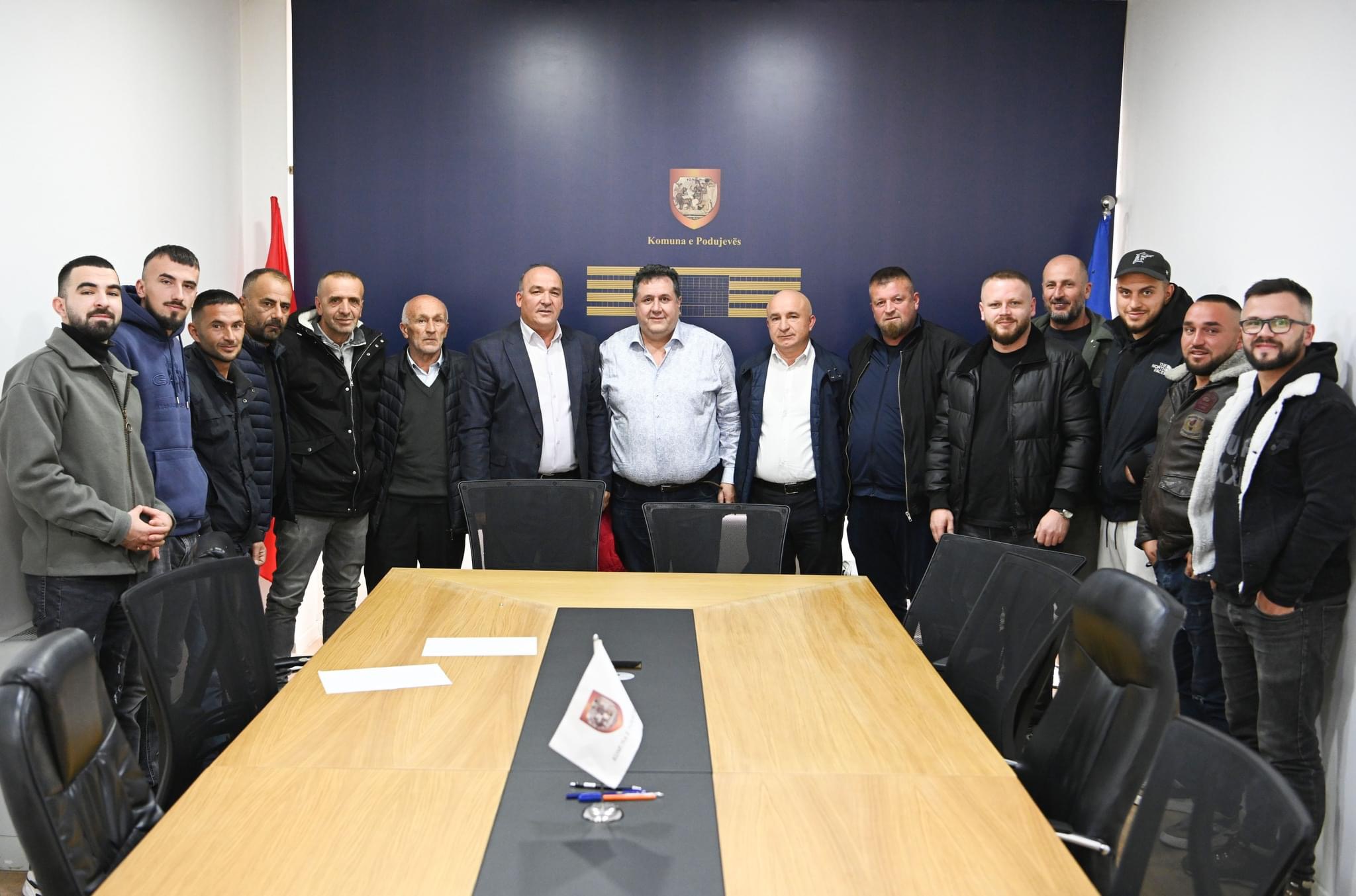 Komuna e Podujevës rinovon objektin banesor pranë QKMF-së