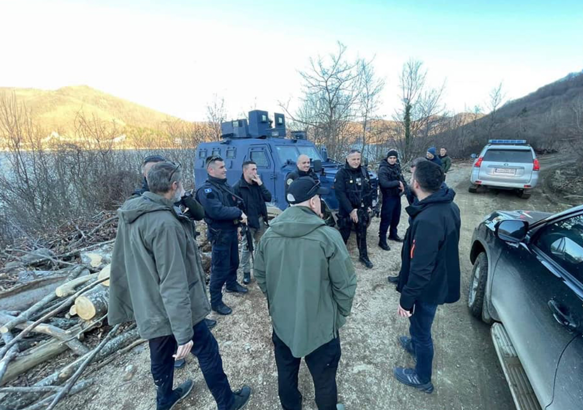Policia e Kosovës shton masat e sigurisë, pas shpërthimeve në veri të vendit
