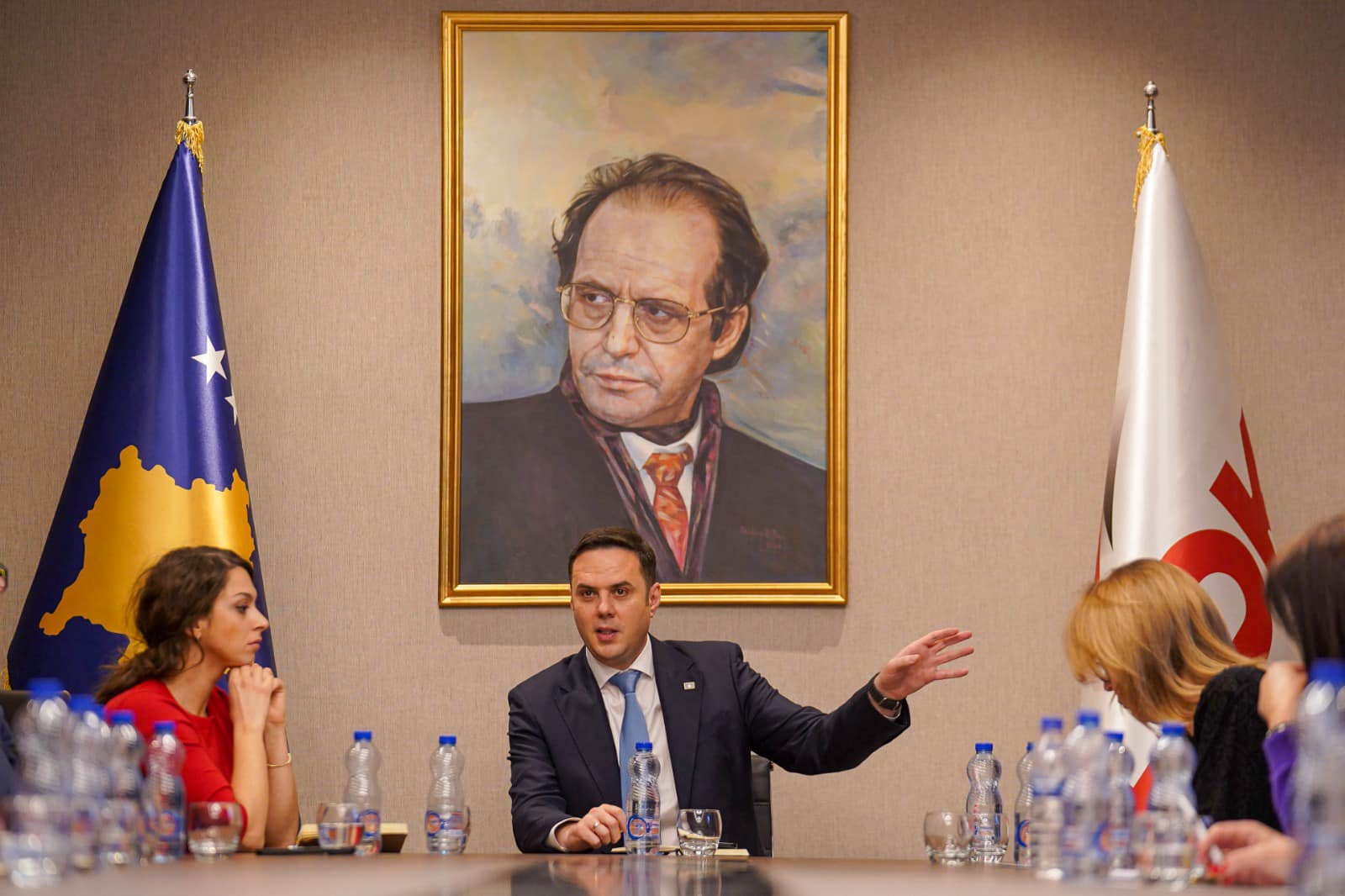 Abdixhiku mbledh Shtabin e Prishtinës: Vazhdojnë përgatitjet për fitoren e madhe të LDK-së