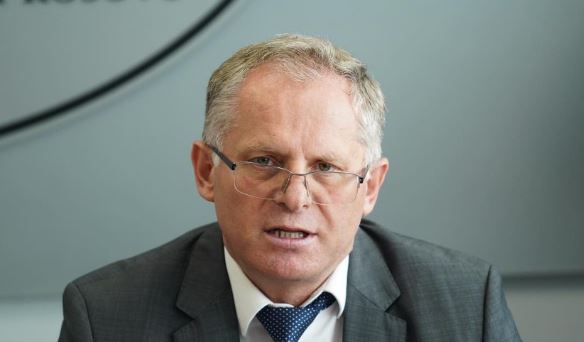 “Liberalizuam vizat, rritëm pagat, vazhdojmë kështu edhe më 2025”, Besnik Bislimi me urim për fundvit