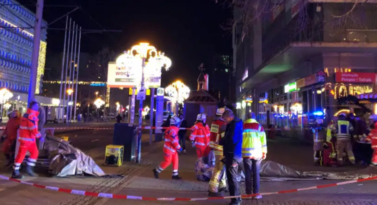 Sulm në Gjermani – Makina përplas një turmë njerëzish, dyshohet për viktima