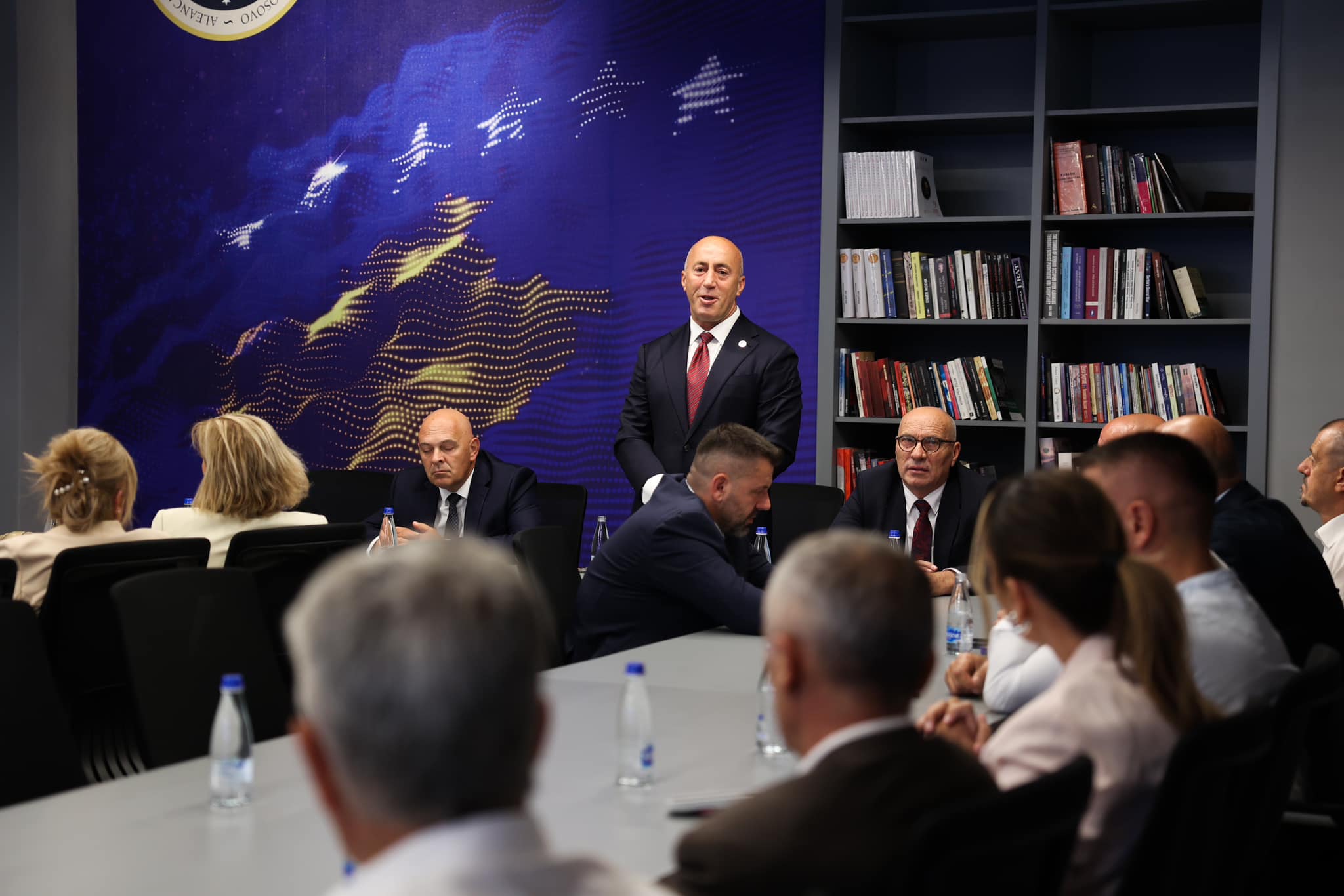 AAK i reagon Albulena Haxhiut: Ministre që i fut hundët gjithkund, duke shpifur ulët