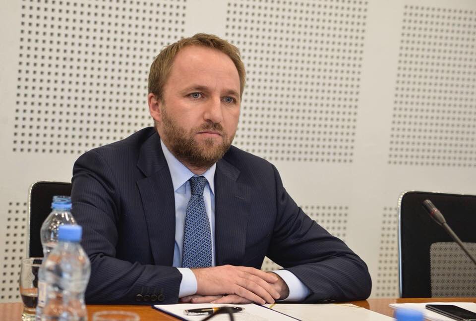 Abelard Tahiri çon në Gjykatë Kushtetuese ligjet e miratuara nga pushteti në seancën e fundit