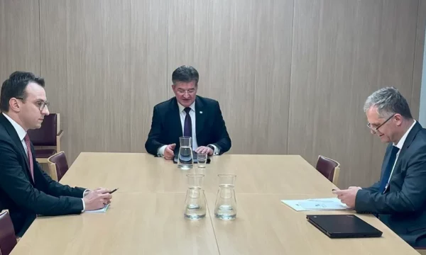 Sot mbahet takimi i kryenegociatorëve në dialogun Kosovë-Serbi