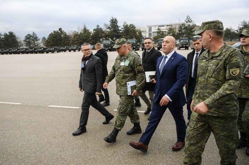 Brahimaj në 6 vjetorin e themelimit të Ushtrisë: Meritat më të mëdha për këtë kryevepër i takojnë Ramush Haradinajt