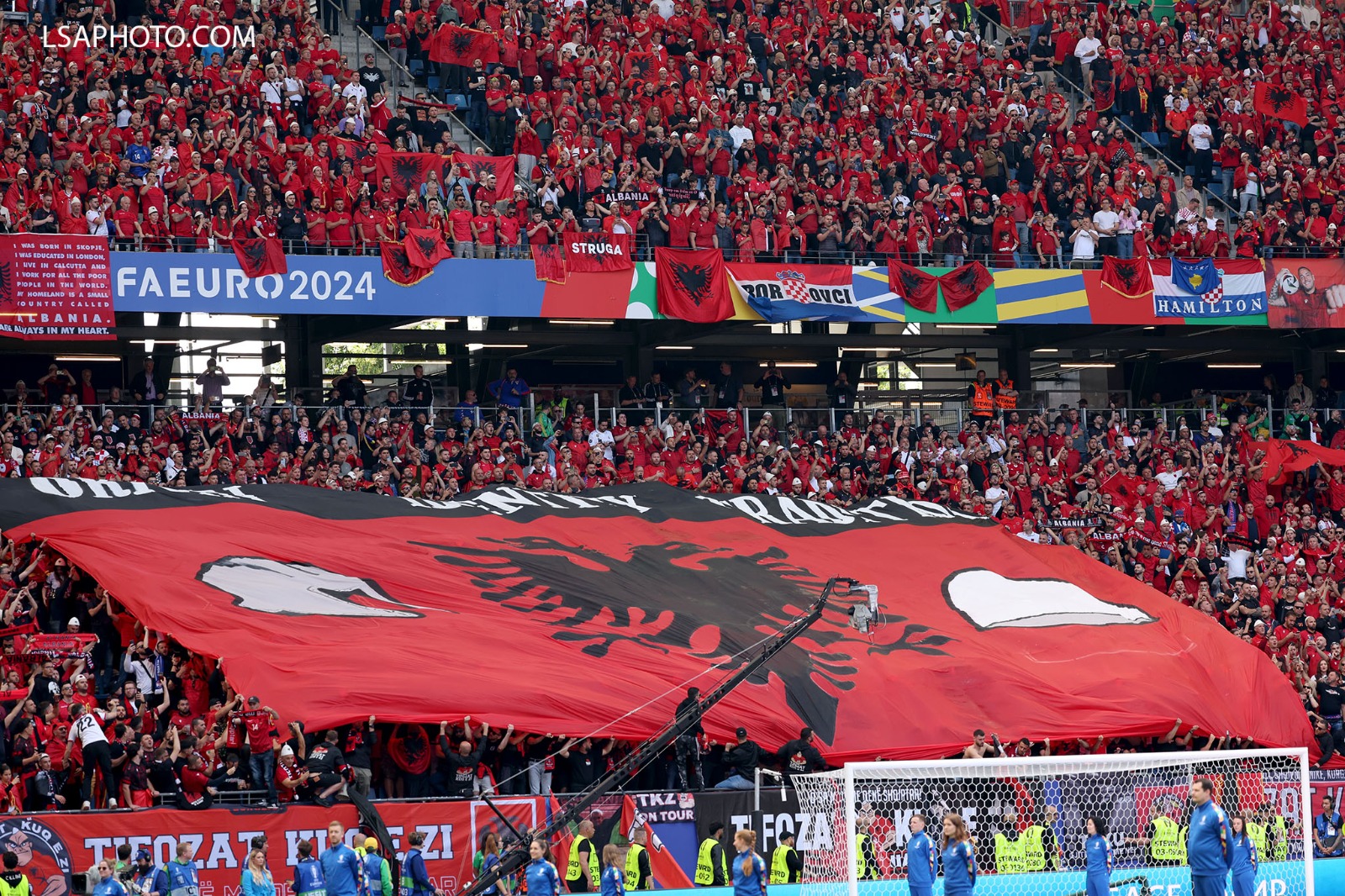 UEFA dënon Serbinë, nuk do të ketë tifozë serb në Tiranë