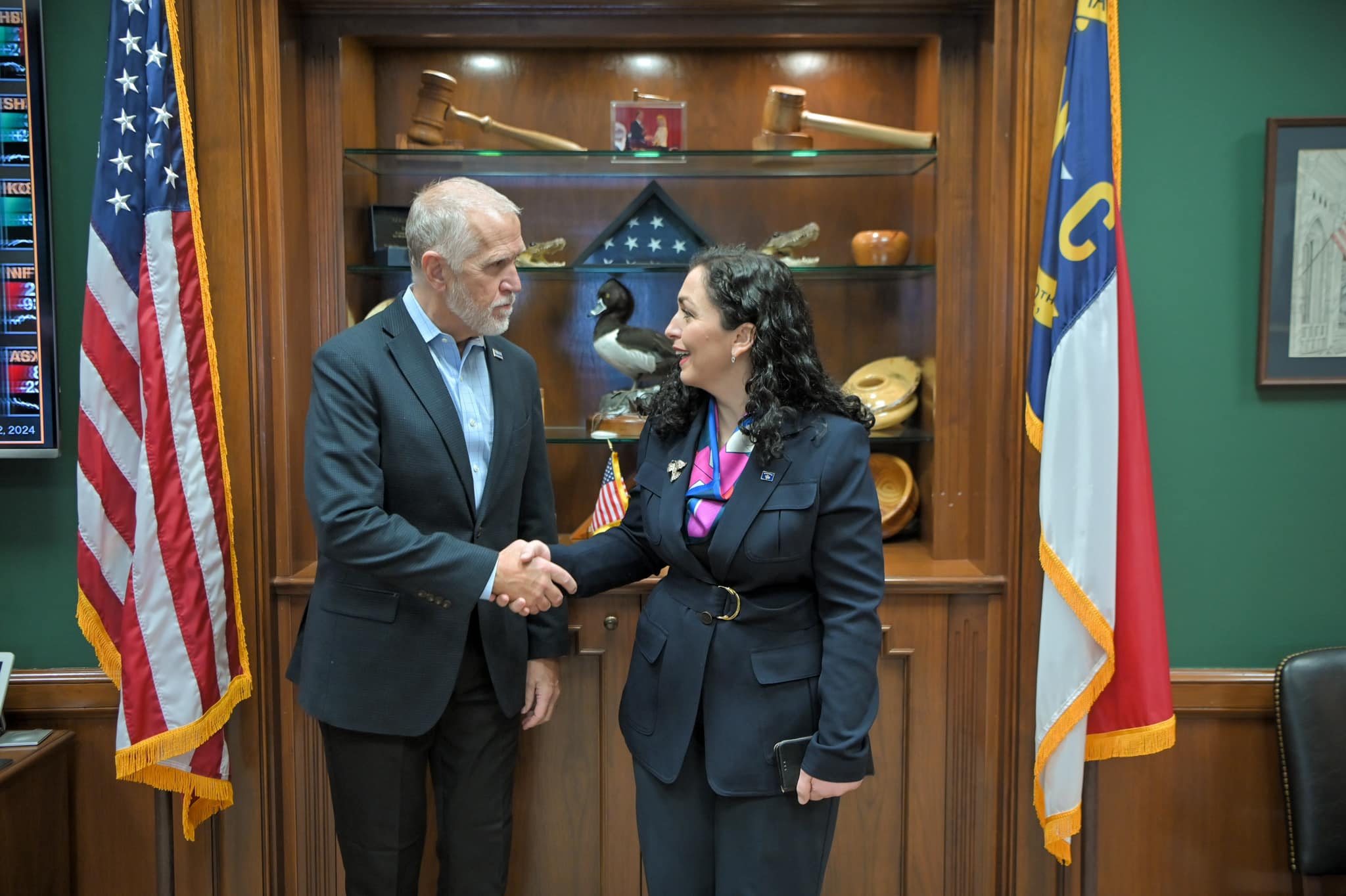 Osmani në Washington takohet me senatorin amerikan