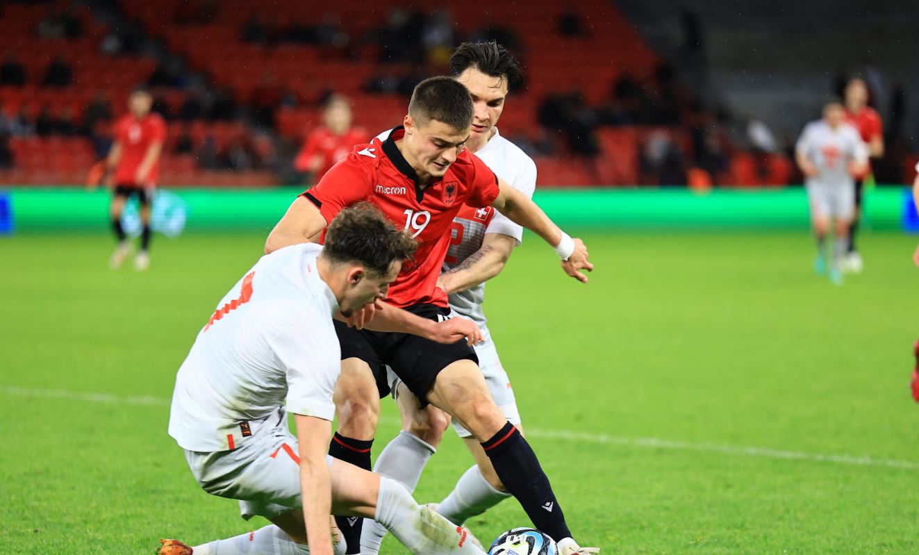 Klubet ukrainase vazhdojnë interesimet për futbollistët shqiptarë, tani sytë i kanë nga Ermir Rashica