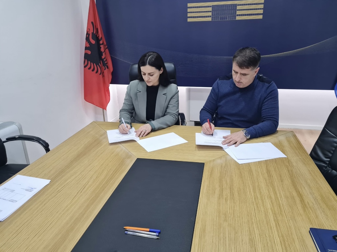 Komuna e Podujevës nënshkruan marrëveshje bashkëpunimi me organizatën SHPIK