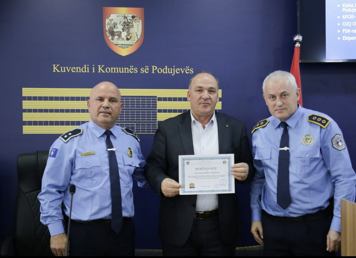 Kryetari Bulliqi përgëzoi stafin policor në Podujevë për punën dhe bashkëpunimin gjatë vitit 2024