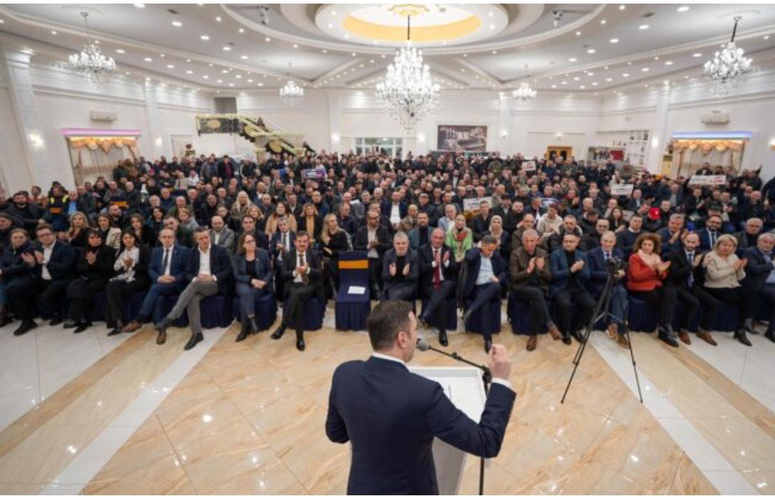 Takimi i rastit në Has i bëhet tubim i madh Abdixhikut: Frymë e jashtëzakonshme