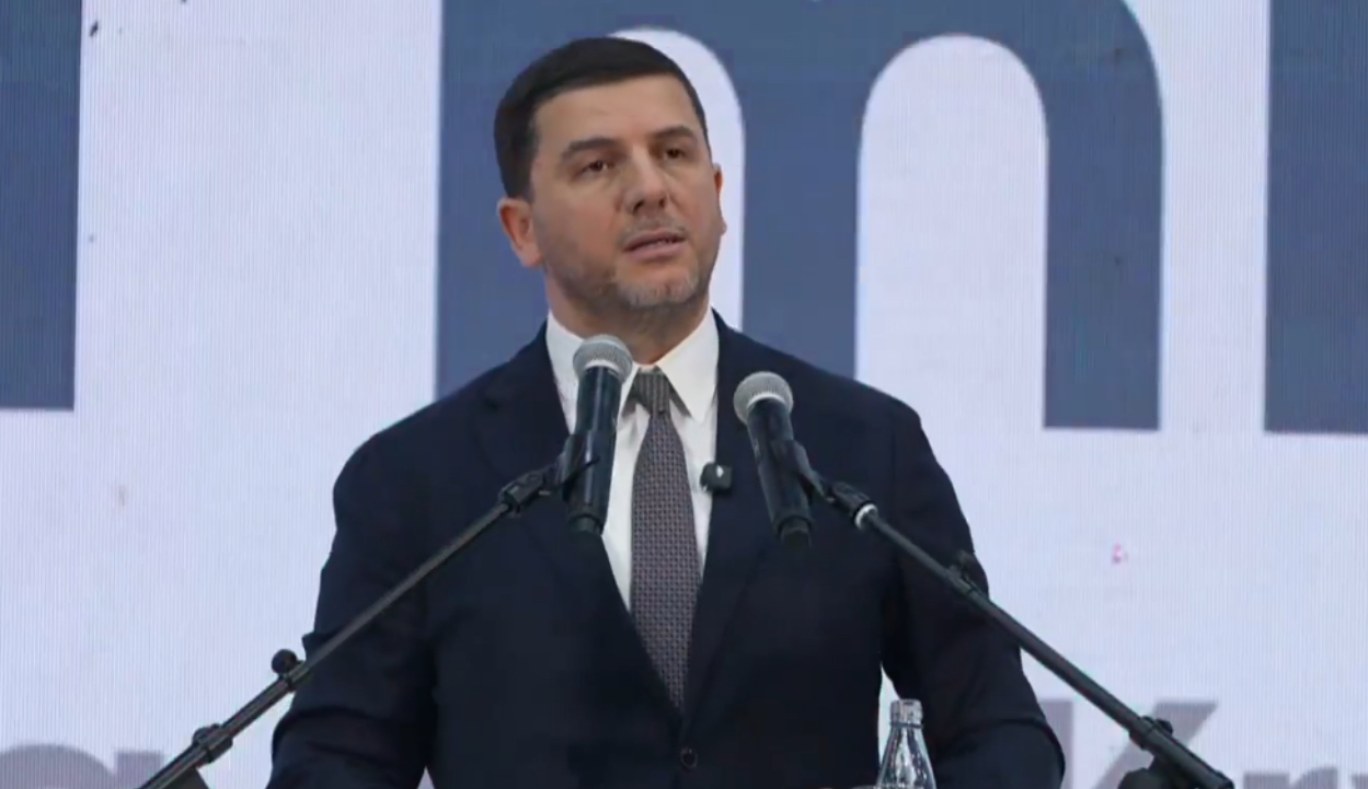 Krasniqi në Ferizaj: PDK-ja e ka rikthyer pulsin – kjo është partia e Hashim Thaçit e Kadri Veselit