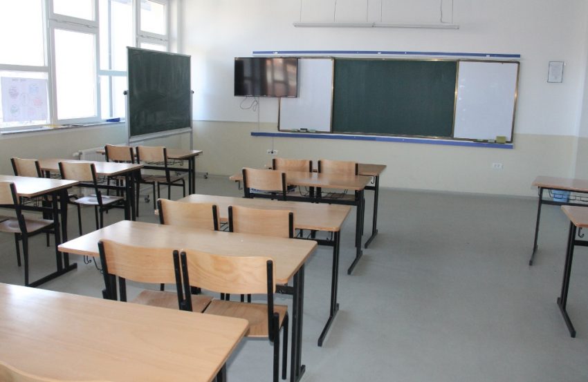 Shkolla më e madhe në Podujevë që ka mësimdhënëse me bollak, 51 femra dhe veç 6 meshkuj