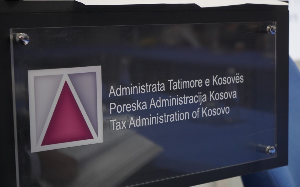 Arrestimi i tre inspektorëve nën dyshimin për ryshfet, deklarohet ATK-ja