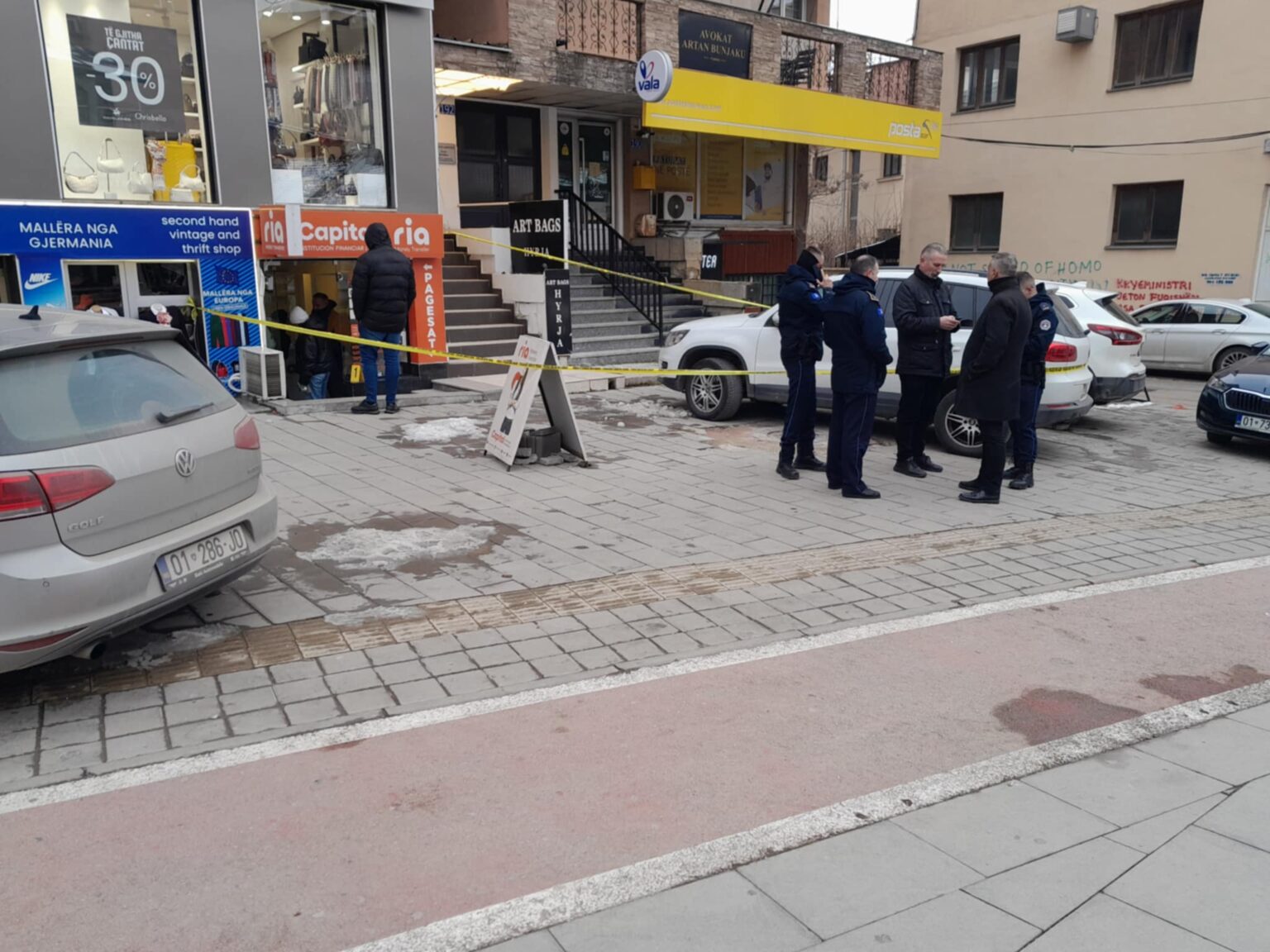 Pamje- Grabitje e armatosur në një prej institucioneve mikfrofinanciare në Prishtinë