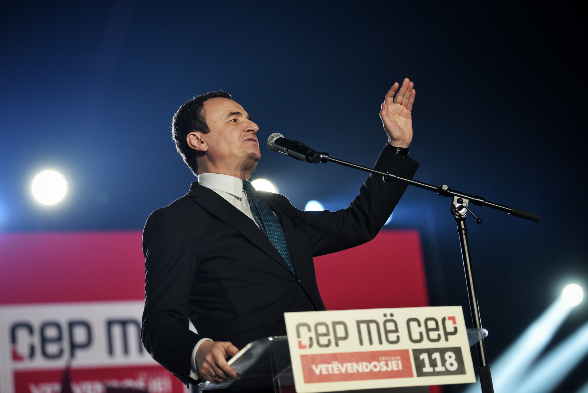 Kurti nga tubimi në Vushtrri: Unë nuk lëshoj pe tri vjet e 364 ditë, e ju mos lëshoni pe vetëm më 9 shkurt