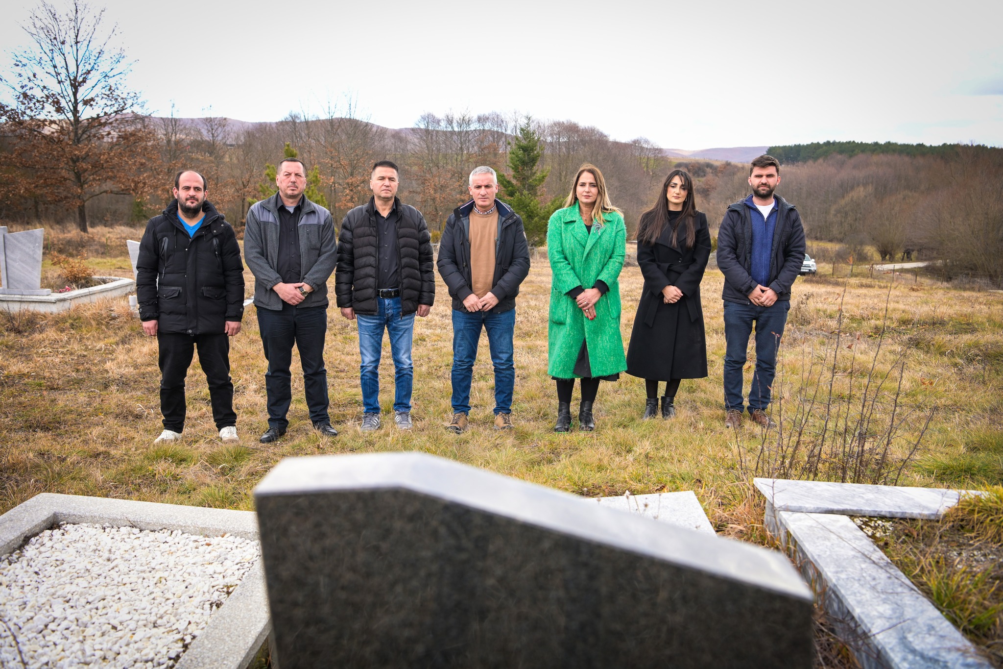 Homazhe për nder të artistit Avdush Hasani në 28 – vjetorin e vdekjes së tij nga zyrtarët komunal të Podujevës