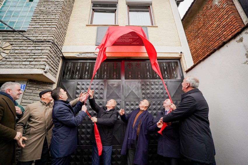 Zbulohet pllaka përkujtimore në ish-selinë e Shtabit të Brigadës 131 të UÇK-së