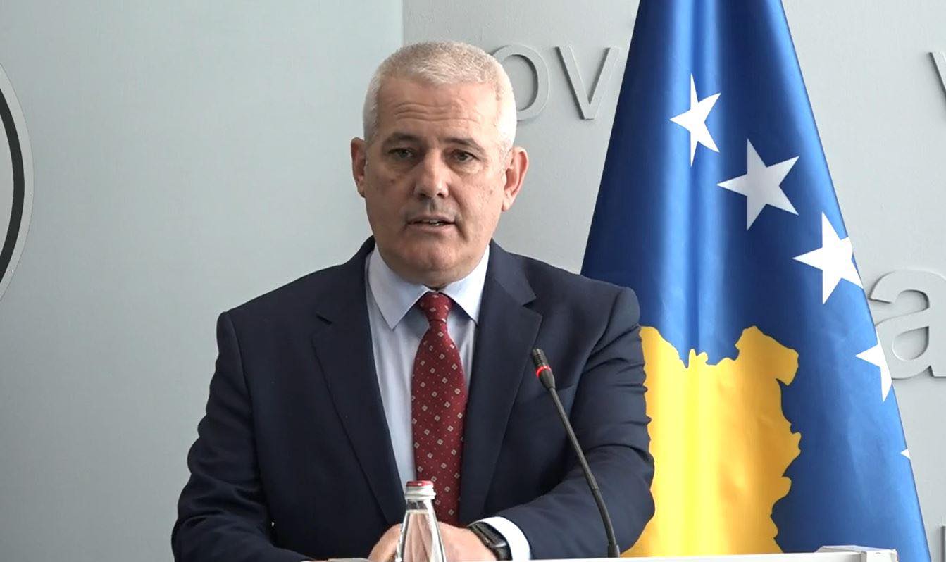 Ministri Sveçla: Janë mbyllur komunat paralele të Serbisë në 10 komuna të Kosovës