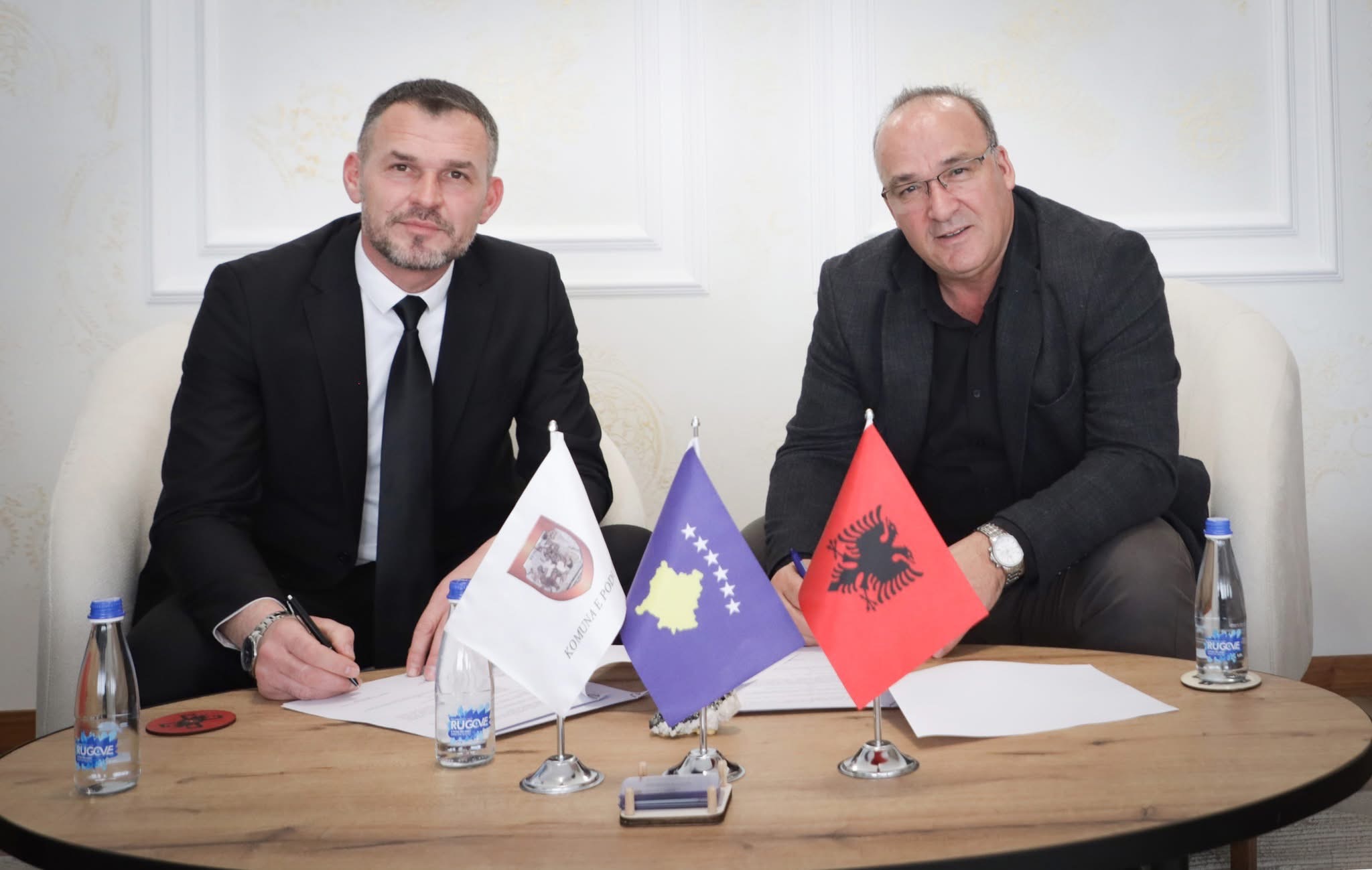 Komuna e Podujevës nënshkruan marrëveshje për subvencionimin e shpenzimeve të varrimit