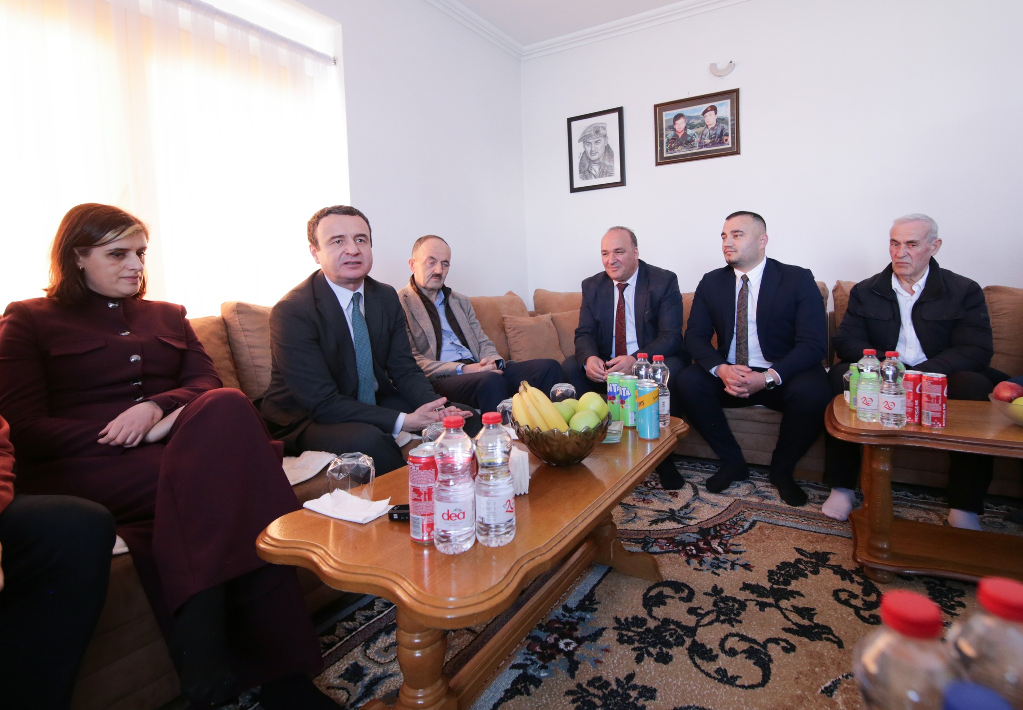 Bulliqi: Së bashku me Kryeministrin Albin Kurti dhe kandidatët për deputetë, vizituam familjen e dëshmorit Sami Plakolli