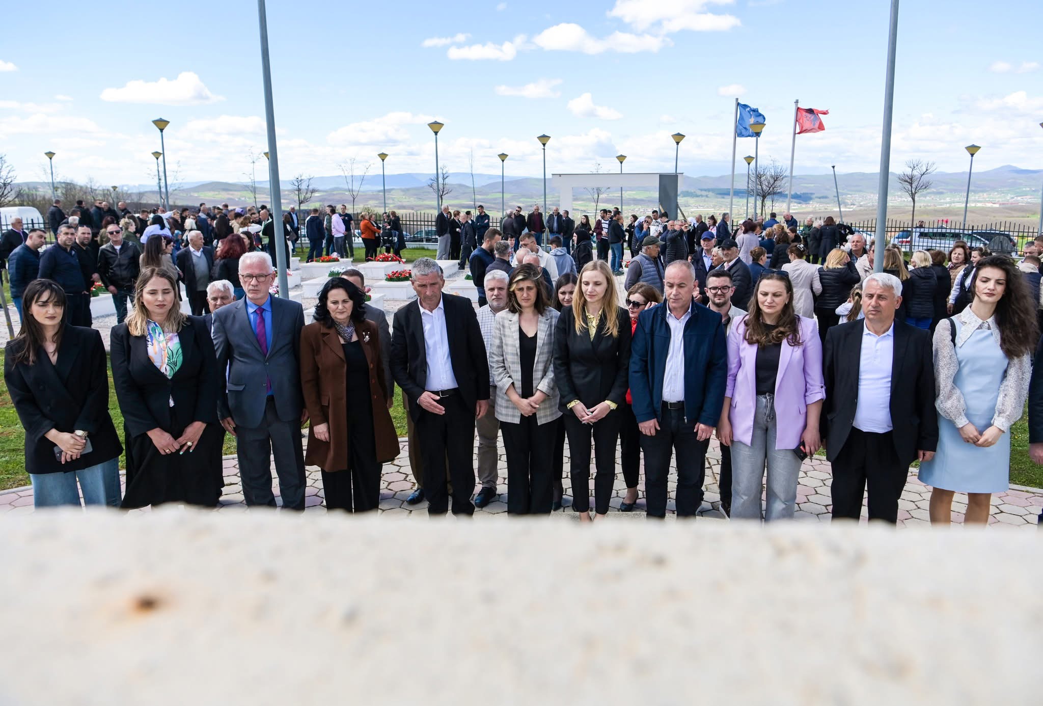 Homazhe në përkujtim të viktimave të Masakrës së Dyzit