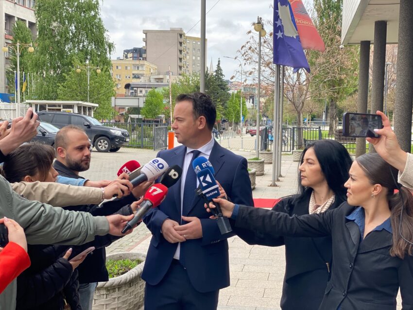 Konstituimi i Kuvendit, Peci: Çdo ditë e humbur është humbje për Kosovën