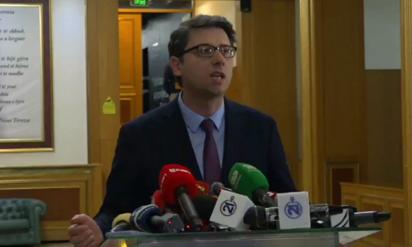 Murati shpreson që partitë tjera do të ndërrojnë qëndrim: Kandidatja jonë është Albulena Haxhiu