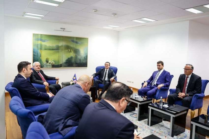 Kurti letër Krasniqit dhe Abdixhikut, i fton në takim për konstituimin e Kuvendit