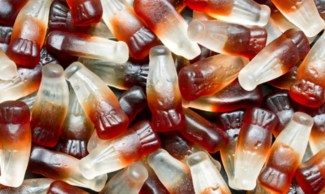 Pako të Haribos tërhiqen nga tregu pasi rezultojnë me kanabis