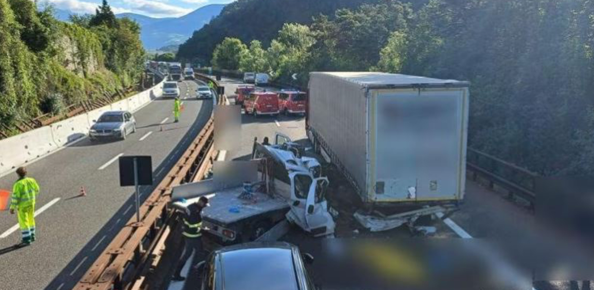 Dy të rinj kosovarë raportohet se kanë humbur jetën si pasojë e një aksidenti në Itali