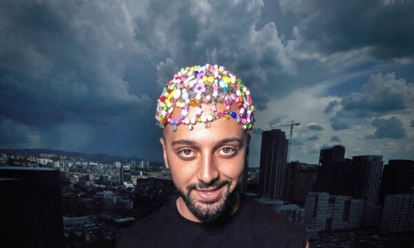 Gjesti feston ditëlindjen, ky është personi i parë që ia shkroi urimin