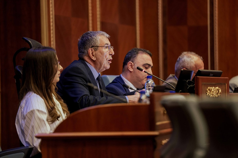 Votimi i fshehtë e ndërpret seancën – Kuvendi jep sqarime