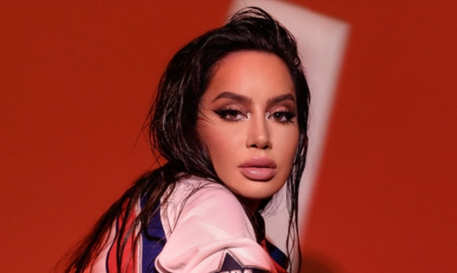 ‘Nuk e di saktë kur kthehna me performu’ – Dafina Zeqiri ndalon koncertet, së shpejti pritet të bëhet nënë