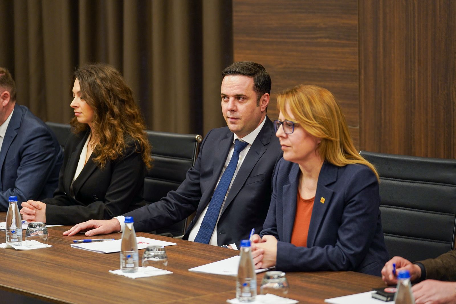 Abdixhiku: Shpejt do të kthejmë përgjigje, ta trajtojmë gjendjen pa arrogancë