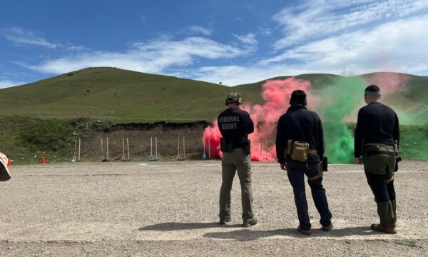 Policia e Kosovës dhe stafi i sigurisë së ambasadës amerikane zhvillojnë trajnim të përbashkët në qitje