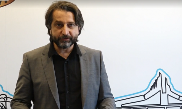 Rama: Jemi duke e bërë një robot që do të ndërtojë tulla