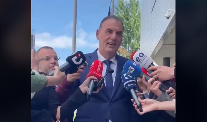 Limaj “hatërmbetur”, nuk mori ftesë nga presidentja